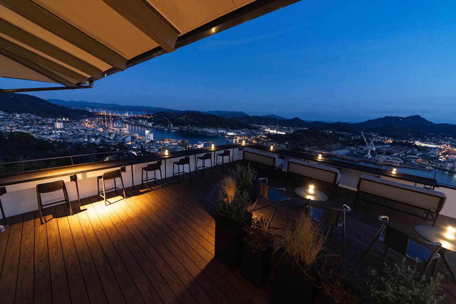 ルーフトップバー